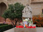Estatua de Servet en Villanueva de Sijena (Huesca)